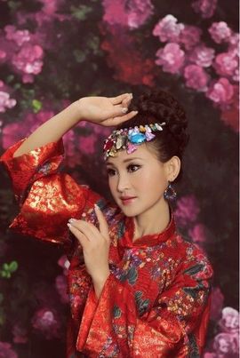 纳兰珠儿主播照片