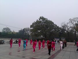 雨中丽人主播照片