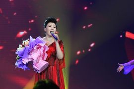 刘子琪主播照片