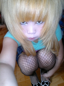 冷亚桂主播照片