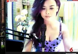 爱吃美人鱼🐠的猫主播照片