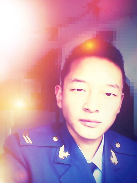 生活如此水深火热的主播照片