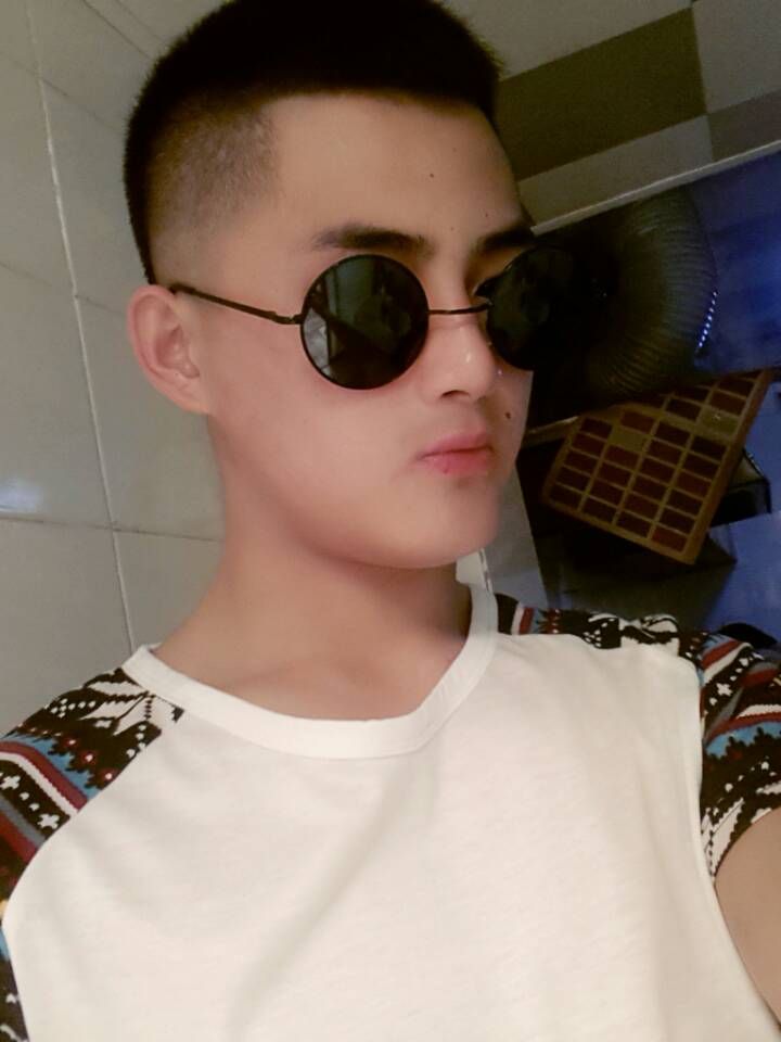 壞老爷们♂亮亮的主播照片