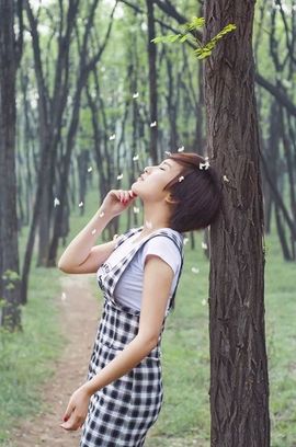 七月-雨萱主播照片