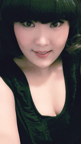 江小肉主播照片