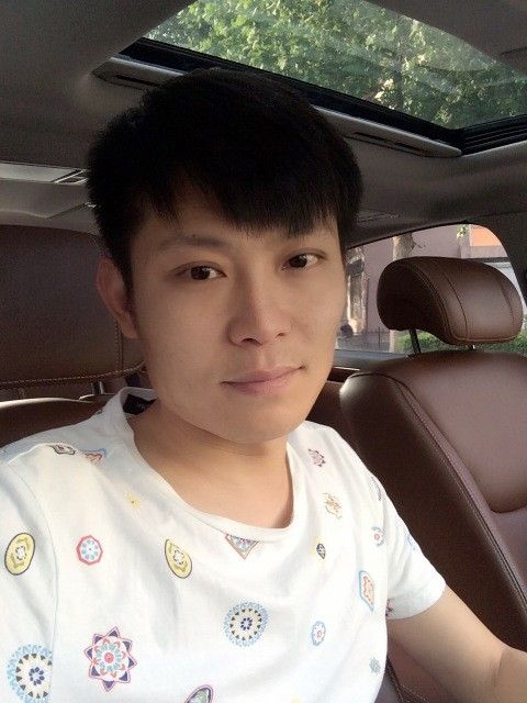 不喝酒也疯癫的主播照片