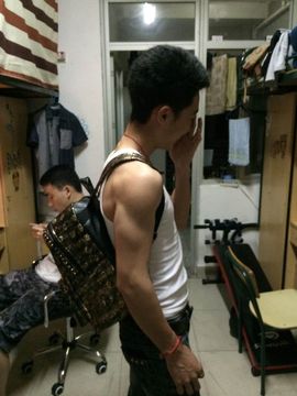 流年小布主播照片