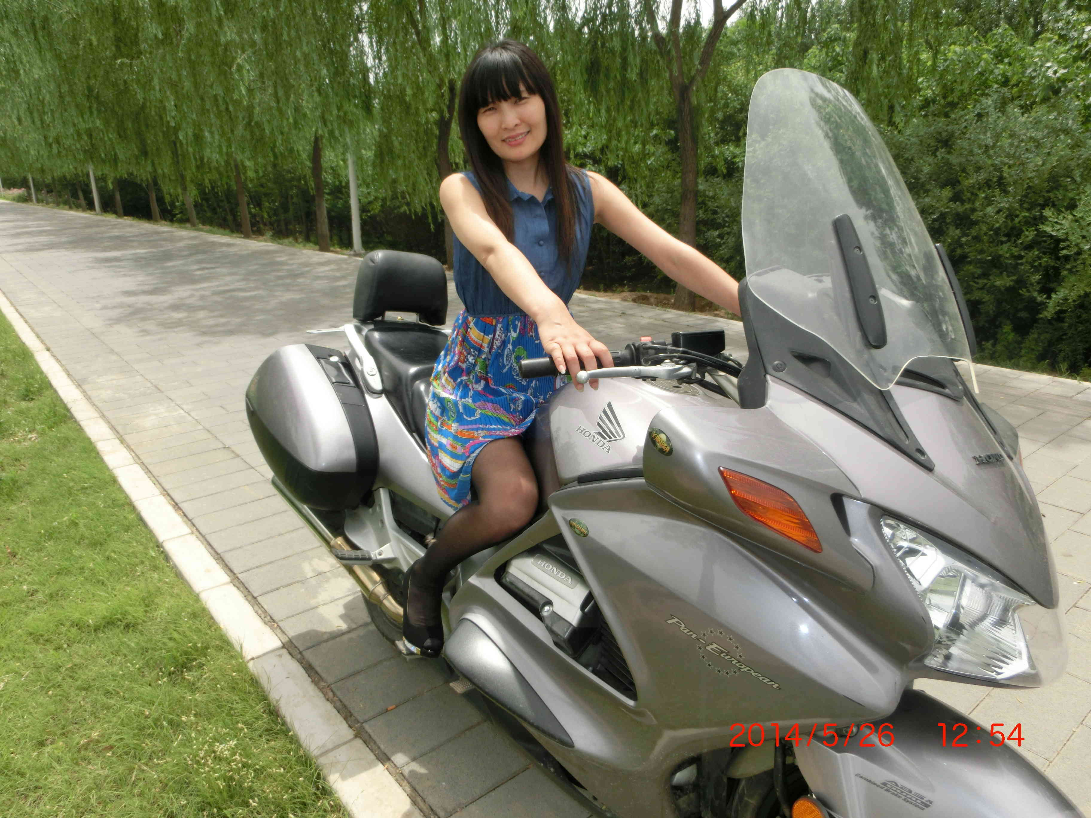 爱你们的妖妹的图片