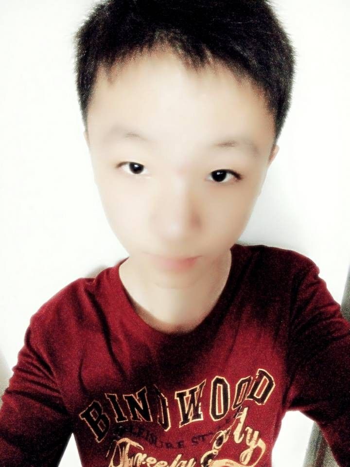 1525363592的主播照片