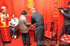 京城中式司仪二师兄主播照片