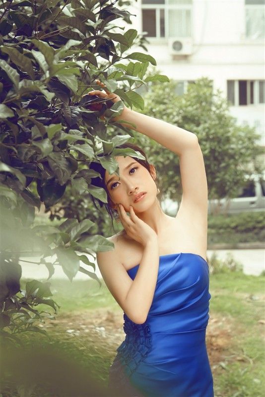 美人鱼鲜花主播照片