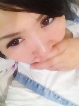 依拉☂小傻妞☂主播照片