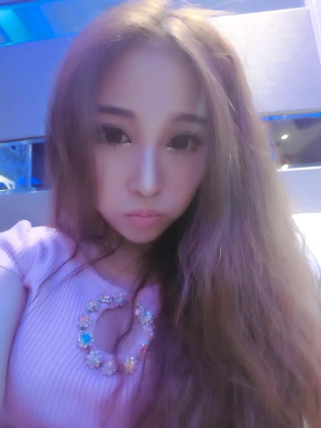 季末-蔷薇的主播照片