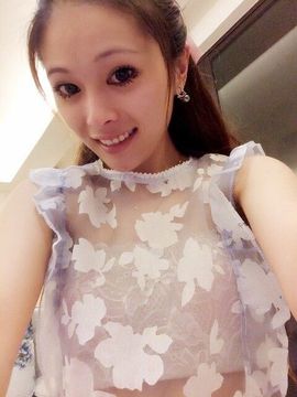 Y思雅主播照片