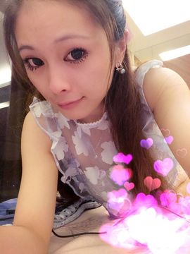 Y思雅主播照片