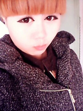 筱艺丶狠拽主播照片