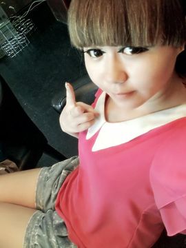 筱艺丶狠拽主播照片