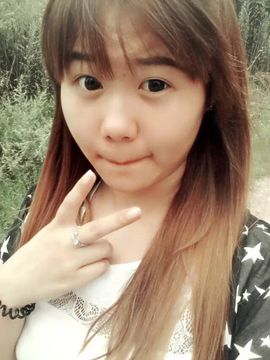 筱艺丶狠拽主播照片