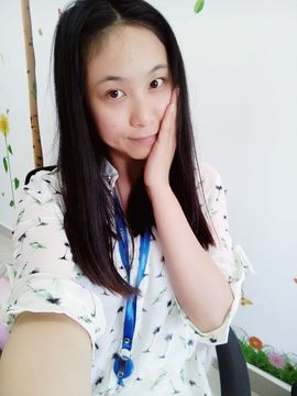 吥，失真的笑。主播照片