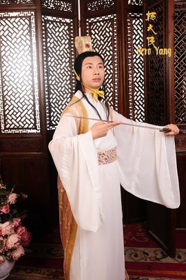 杨大侠heroyan主播照片