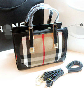 余霜玲主播照片