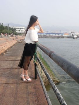 c浅月主播照片