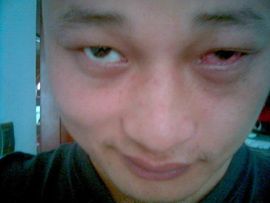 杨小倌主播照片