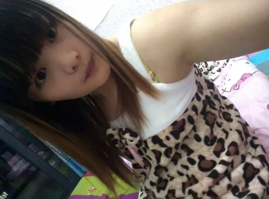 小小老美老美的姑娘的主播照片