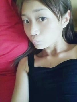 张妃婵主播照片