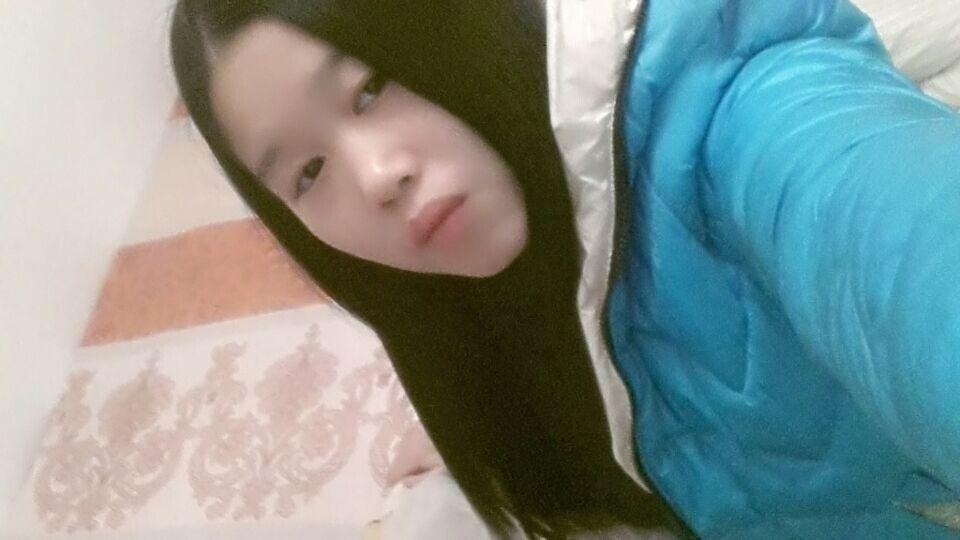 优雅小微笑的主播照片