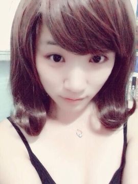 三无二妞主播照片