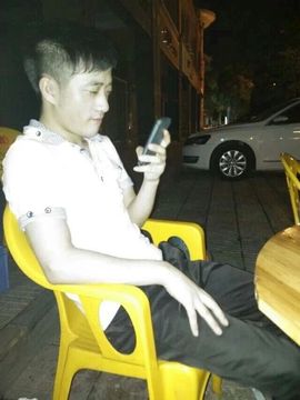 2021葬爱主播照片