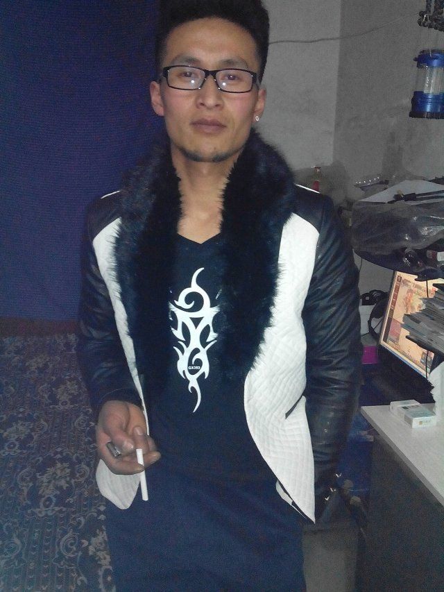 优等帅主播照片