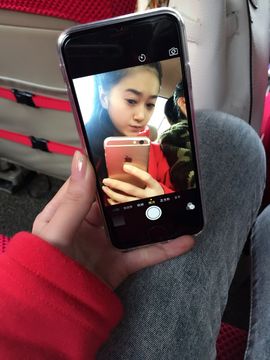 小小依0302主播照片