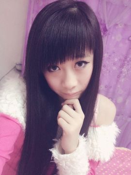 艺校小美主播照片