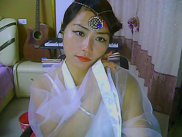 ╰♥゛訫鐿坏坏玲的主播照片