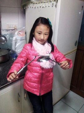 七岁女孩徐可儿主播照片