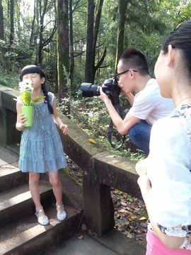 七岁女孩徐可儿主播照片