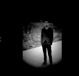 石头的外钰主播照片