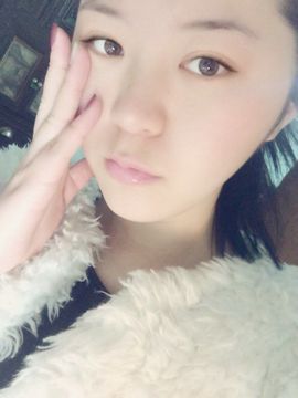 小么小樱桃主播照片