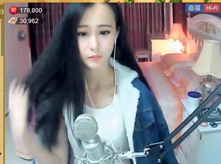 风中的风铃的图片