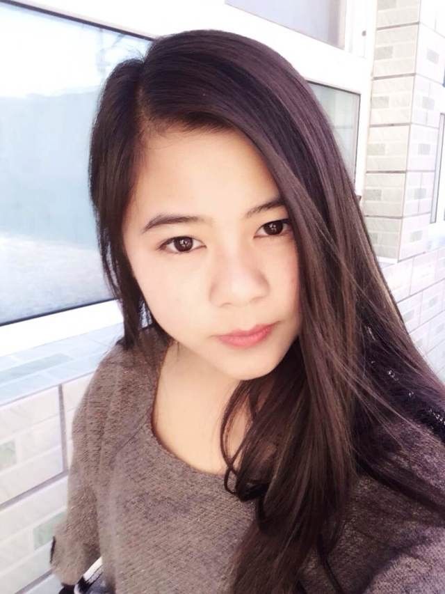 虞小洛主播照片
