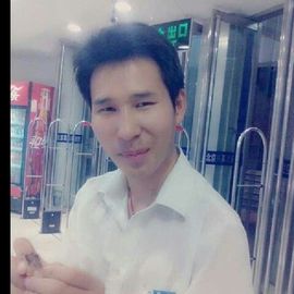 LH丁丁主播照片