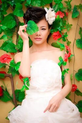 呐美君主播照片