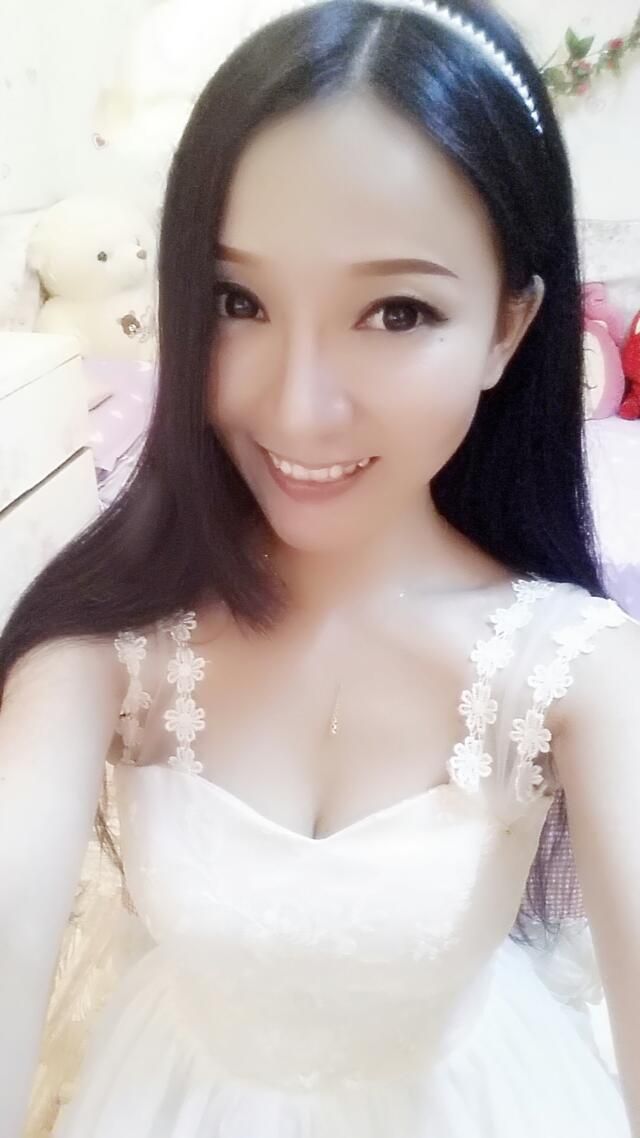 火了地球的主播照片