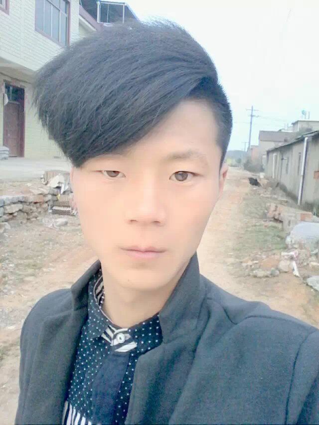 逗比九杰的主播照片