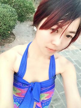 2咪小女人主播照片