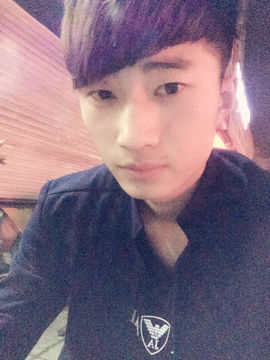 林炫浩主播照片