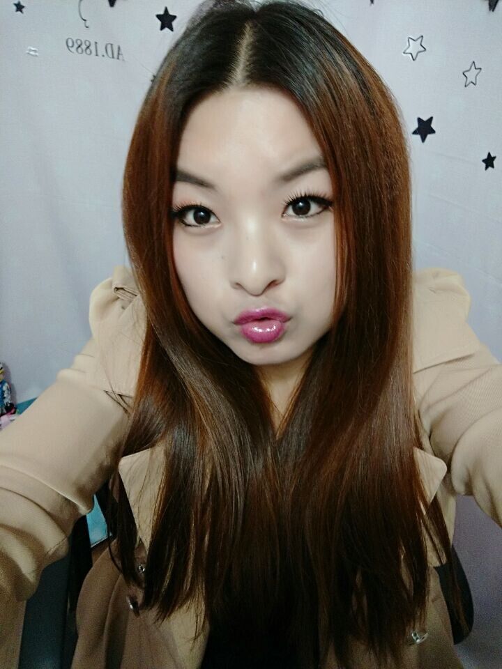知心眉眉的主播照片