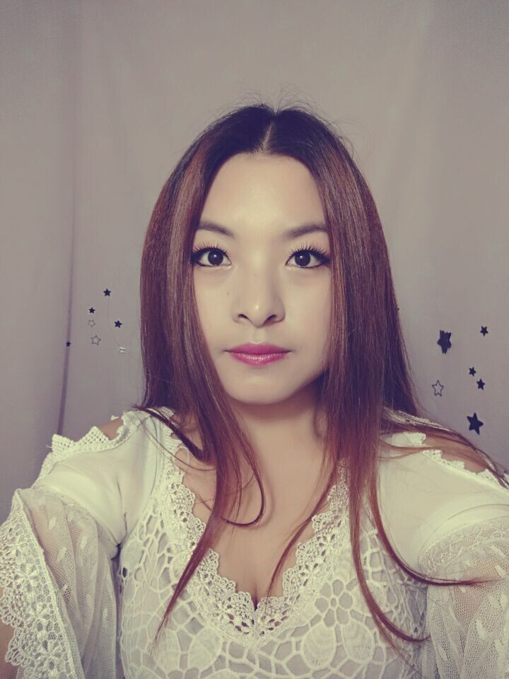 知心眉眉的主播照片